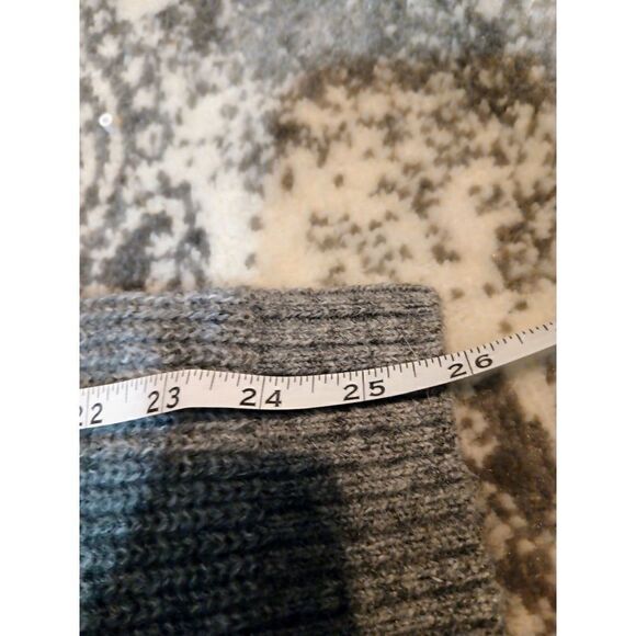 Old Navy Soft Sweater. SZ L. NWT - Picture 7 of 9